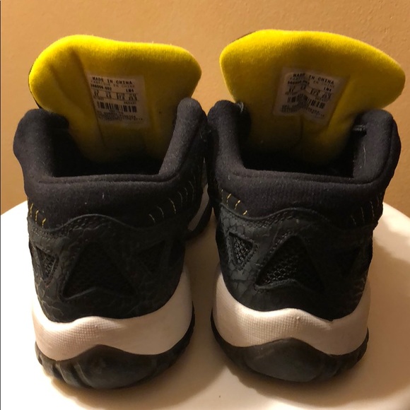 Jordan 11 retro low - Picture 2 of 8